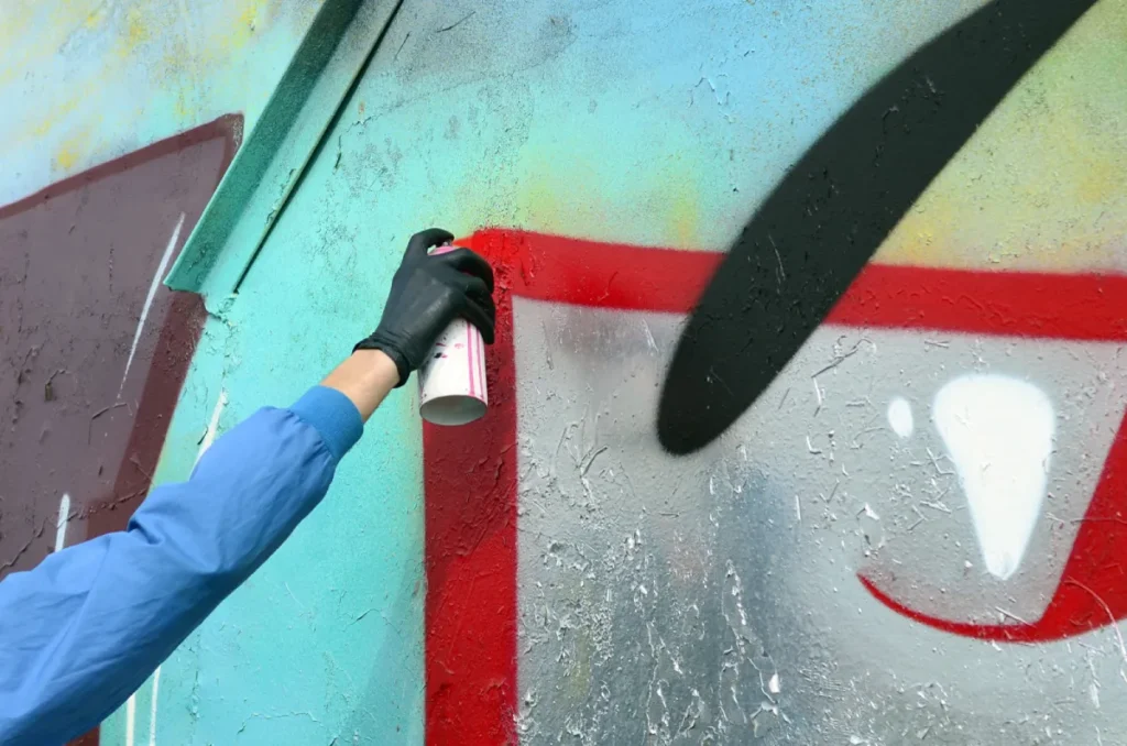 Graffitischutz-Beschichtung: Wirkung, Kosten und Haltbarkeit